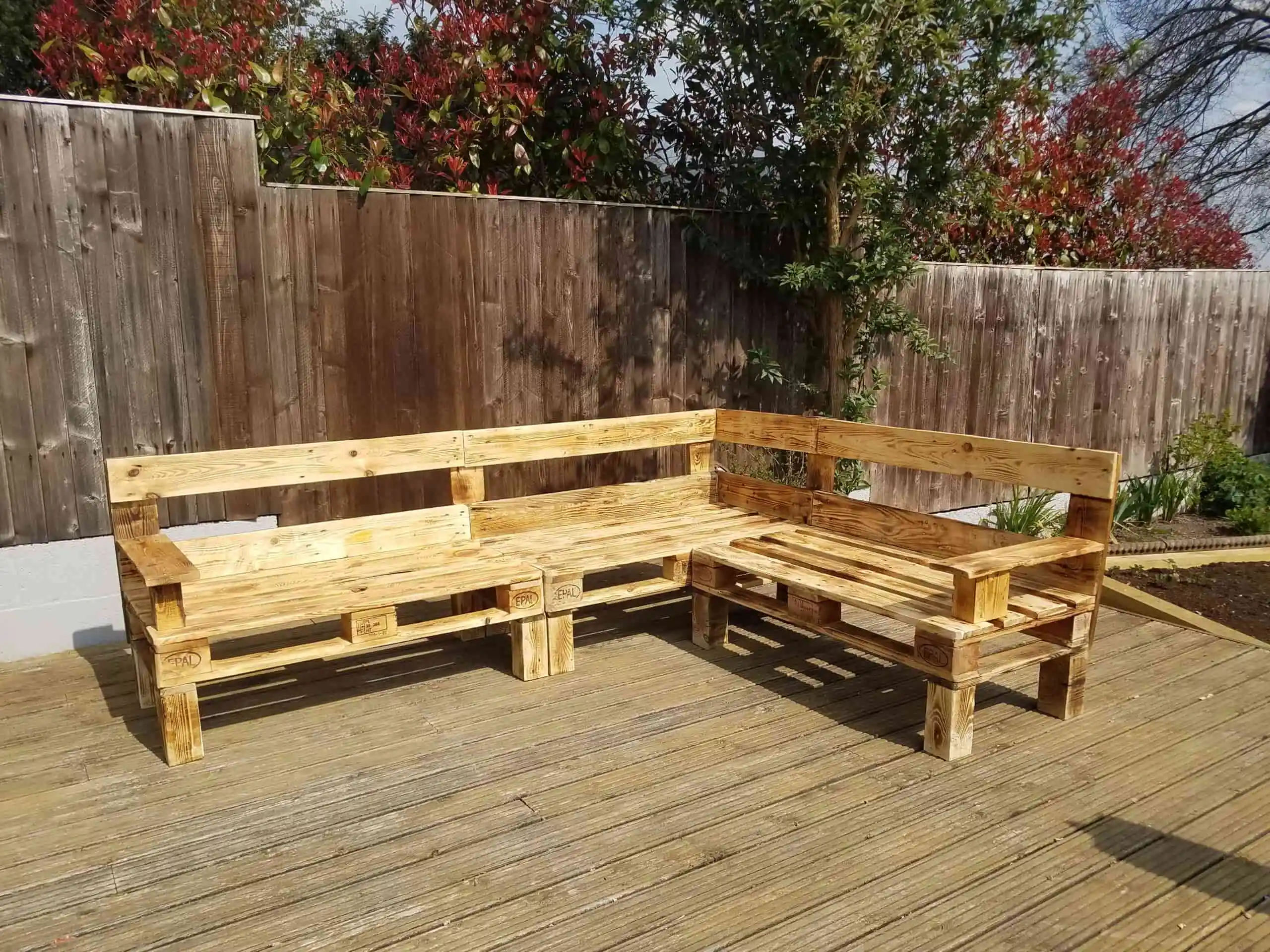 Recycled pallet furniture rental 5561